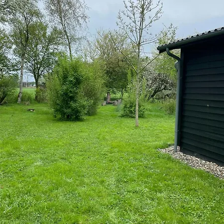 Family With Field Views On * Oro